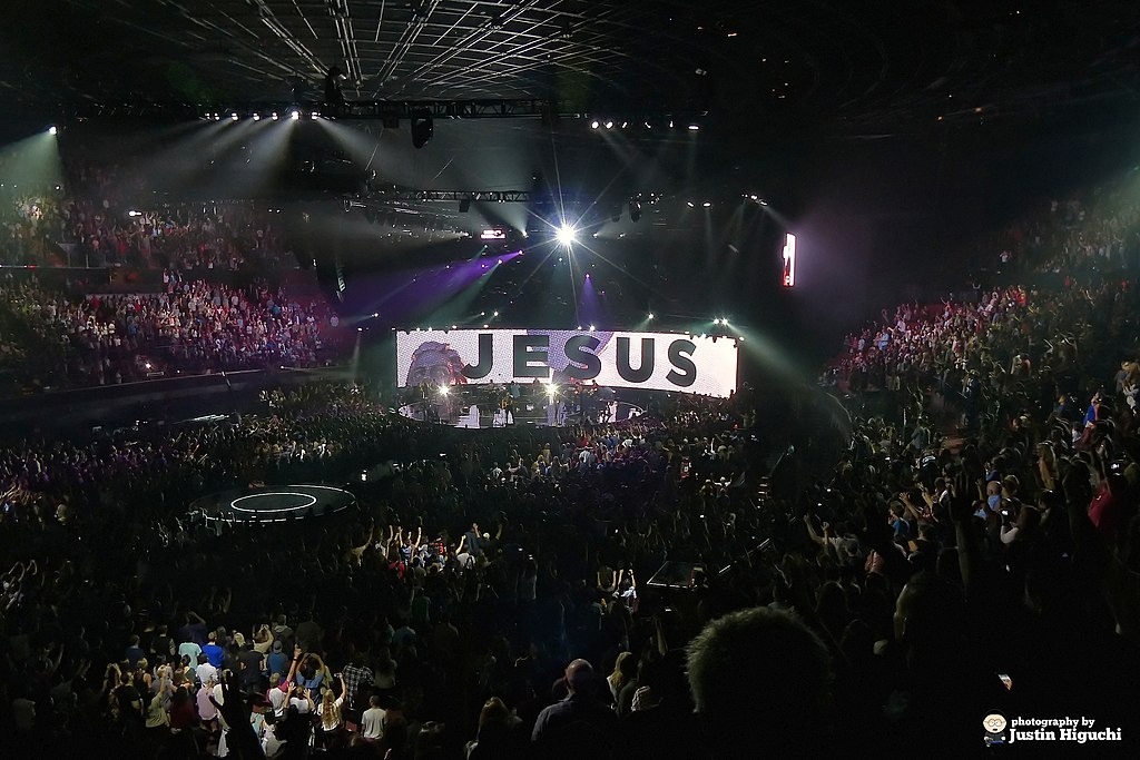 Hillsong United perform in California. Credit: Justin Higuchi /CC 2.0 via Wikimedia Commons The band Hillsong United perform at a huge stadium in California