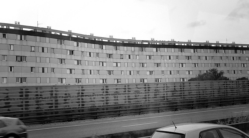 Paris Banlieue. Image: Flickr / Mo 27668391596_c94c13fda3_c