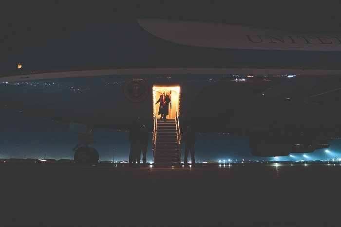 Former president Donald Trump disembarking from Air Force One (Alamy Stock Photo) 2GF12N6