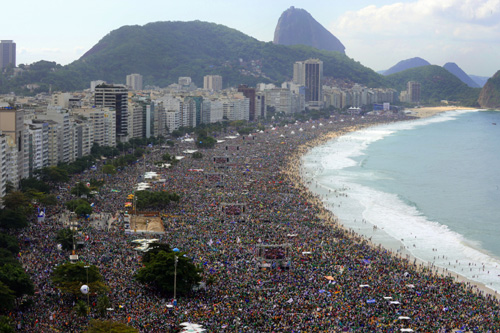 The crowds packed the Copacabana for the Papal mass before heading off to sample Rio's evening entertainment Pope Copacabana mass