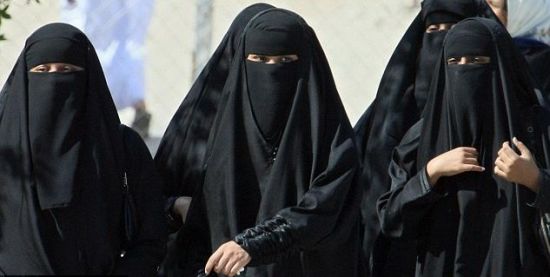 Saudi women in burqas Saudi women in burqas